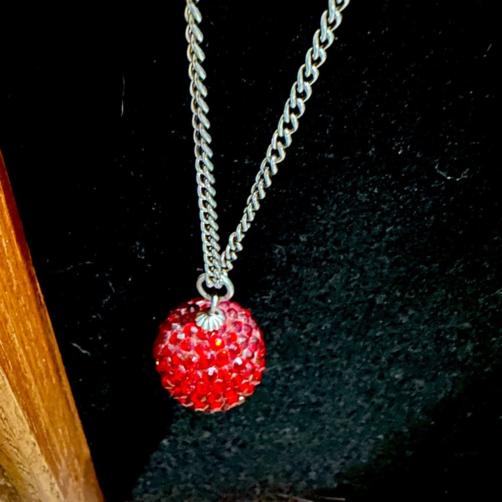 Red sparking ball necklace